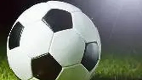 华晨宇分享开工首日自拍 笑称自己为“花式叛逆”